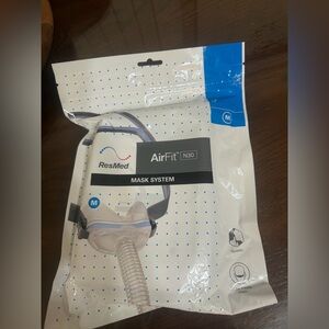 ResMed AirFit N30 Mask System  med new